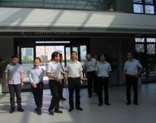 <b>山西省民營經(jīng)濟(jì)發(fā)展局樊偉強(qiáng)局長、運(yùn)城經(jīng)濟(jì)技術(shù)開發(fā)區(qū)副主任魯若鵬一行蒞臨</b>